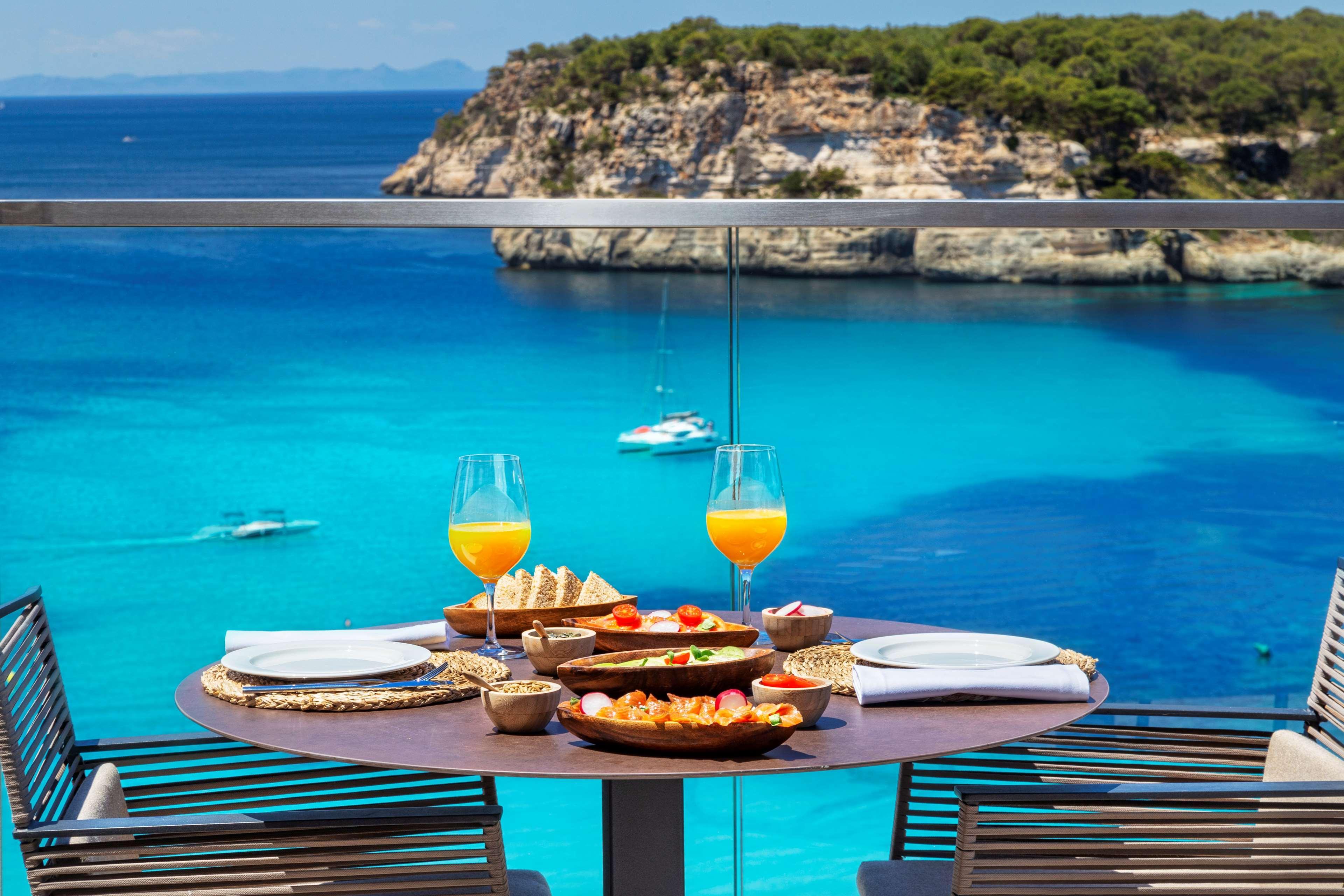 Melia Cala Galdana Hotel Cala Galdana  Ngoại thất bức ảnh A view of the sea from a hotel in Mallorca