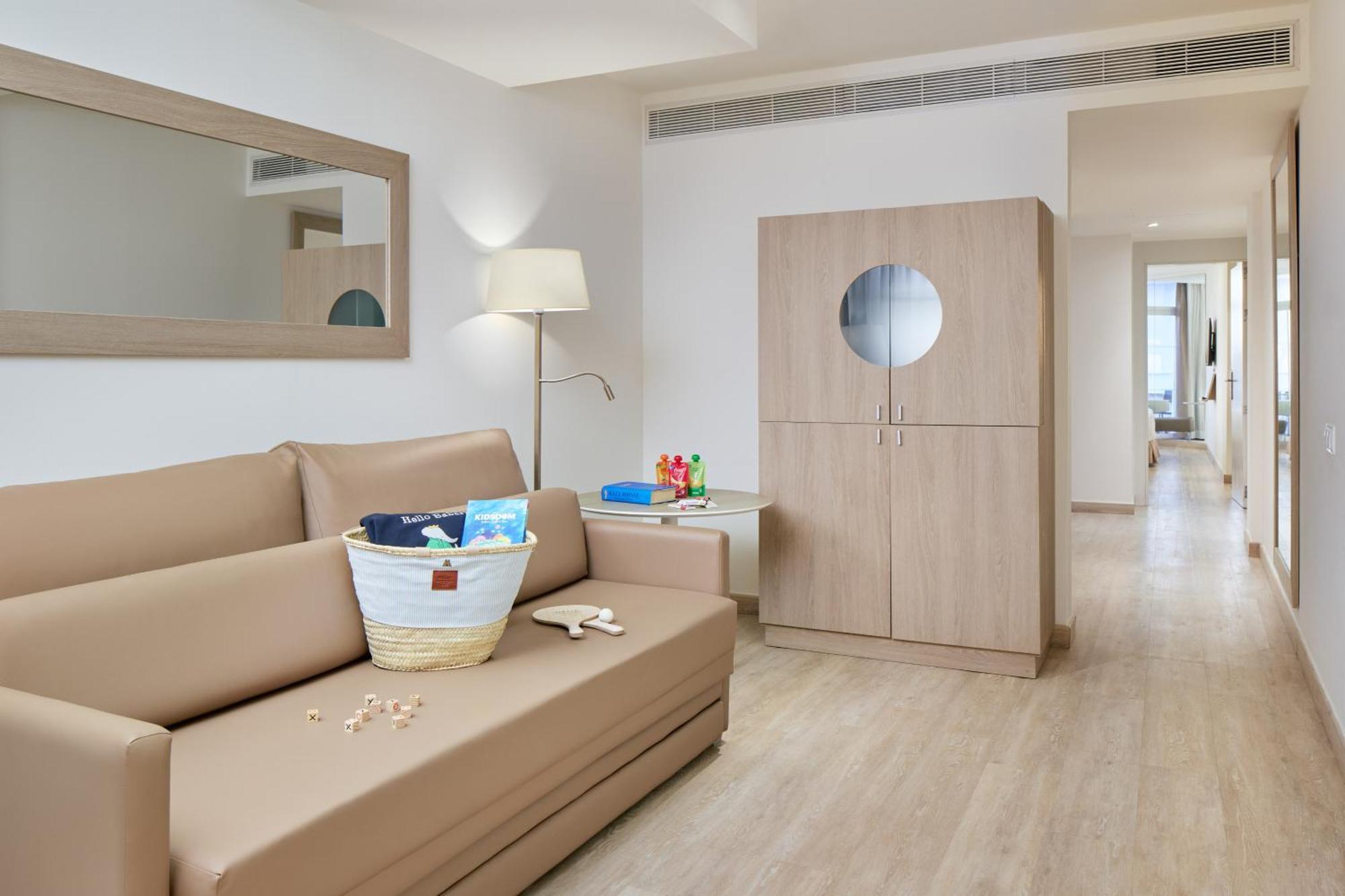 Melia Cala Galdana Hotel Cala Galdana  Ngoại thất bức ảnh Family room