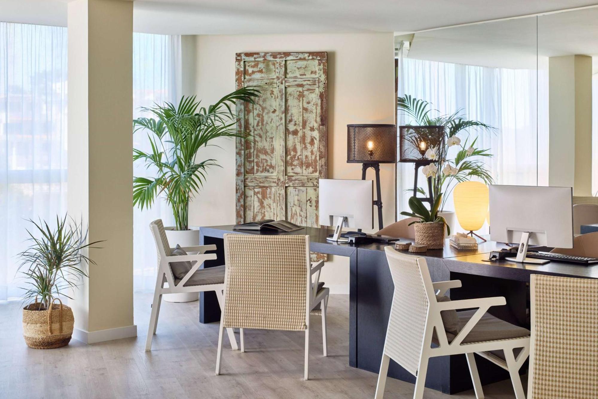 Melia Cala Galdana Hotel Cala Galdana  Ngoại thất bức ảnh The interior of a typical apartment
