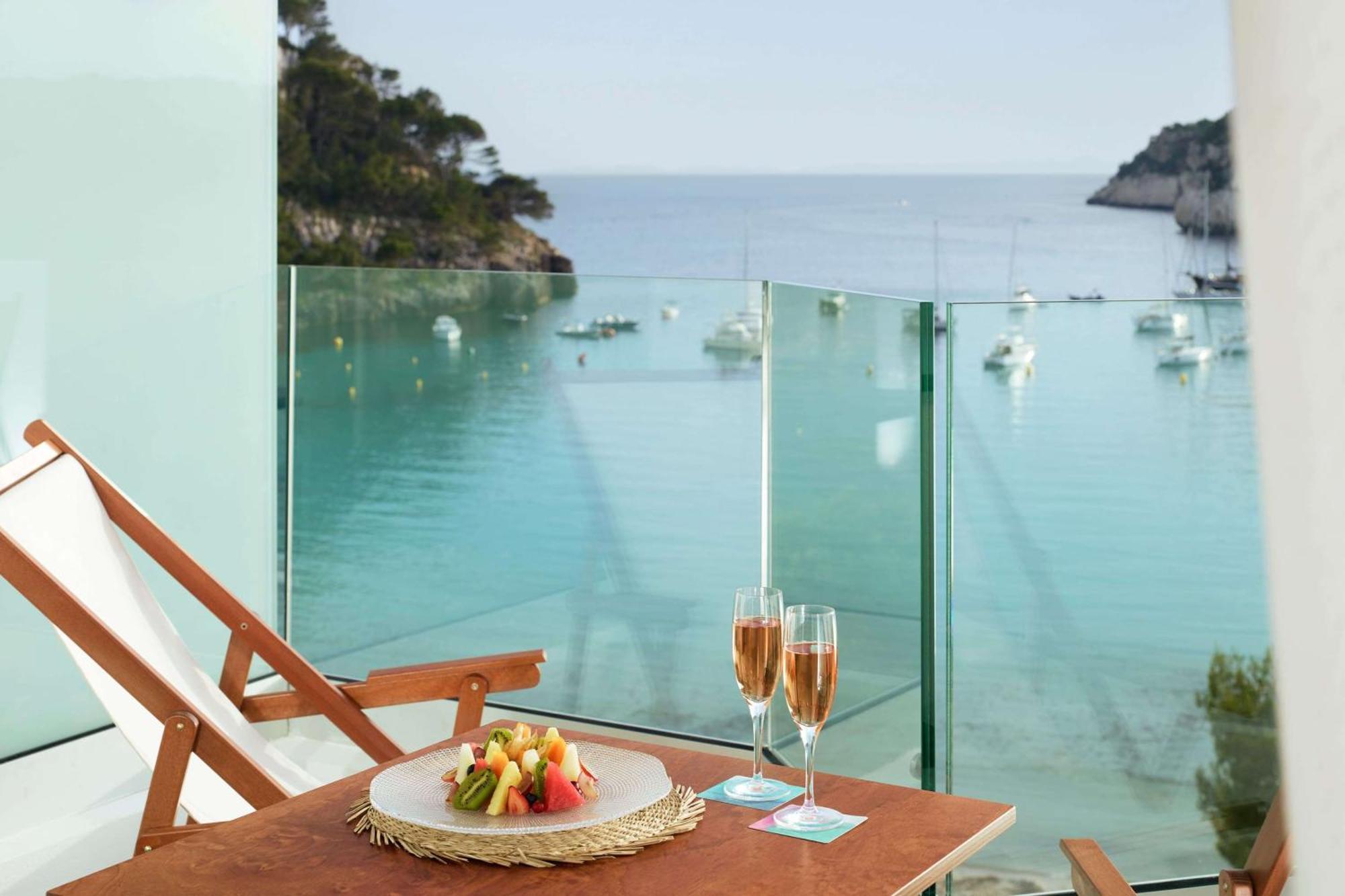 Melia Cala Galdana Hotel Cala Galdana  Ngoại thất bức ảnh A view of the sea from a hotel in Tossa de Mar